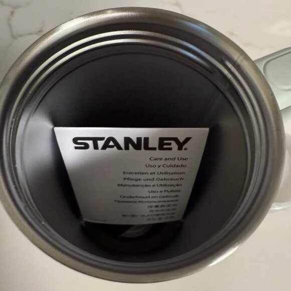 Stanley 2.0 Quencher Tumbler - Picture 5 of 14
